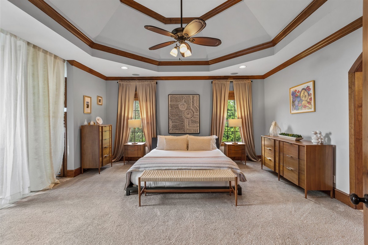 Sleep like a King and Queen here