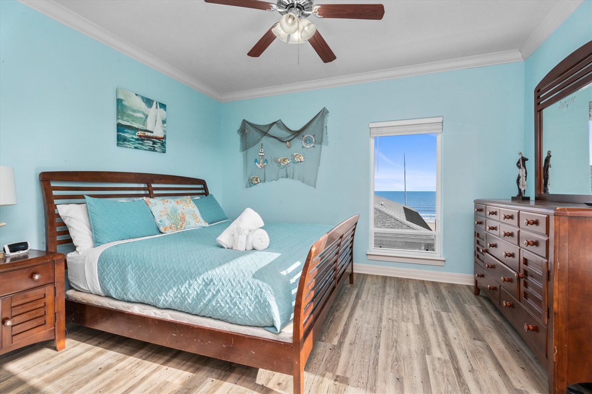 2c6848ded81a41fa9d7d6d5d007c0373 Large | Beachhouse | Texas | TX | Vacation Homes | Galveston | Crystal Beach | Kokomo | Breezy Days | Beachfront Elegance | Sunrise Serenity | Southern Sands Property Management, LLC