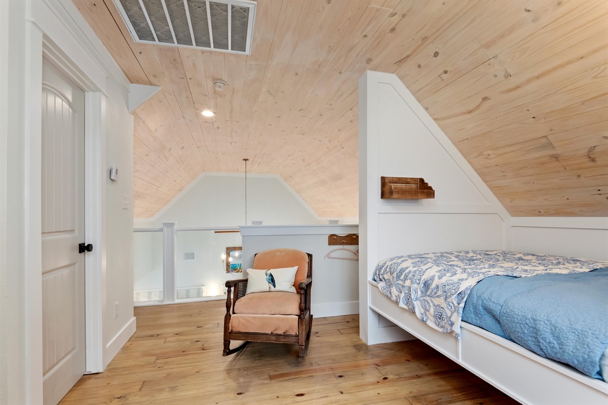 2c6fc1499af2407c9508188906a3ed64 Large | Beachhouse | Texas | TX | Vacation Homes | Galveston | Crystal Beach | Kokomo | Breezy Days | Beachfront Elegance | Sunrise Serenity | Southern Sands Property Management, LLC