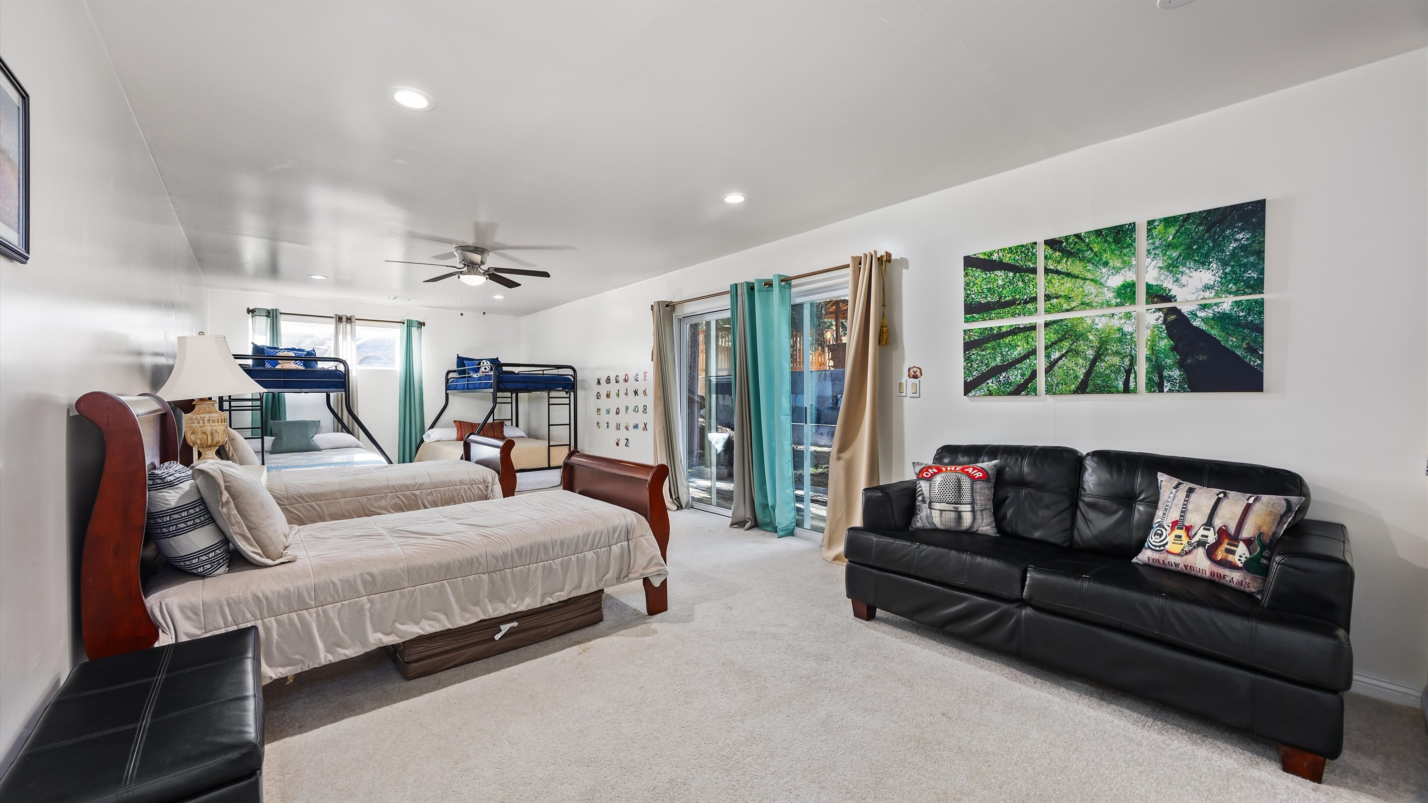 MATTERHORN - 1st Floor Large Bedroom