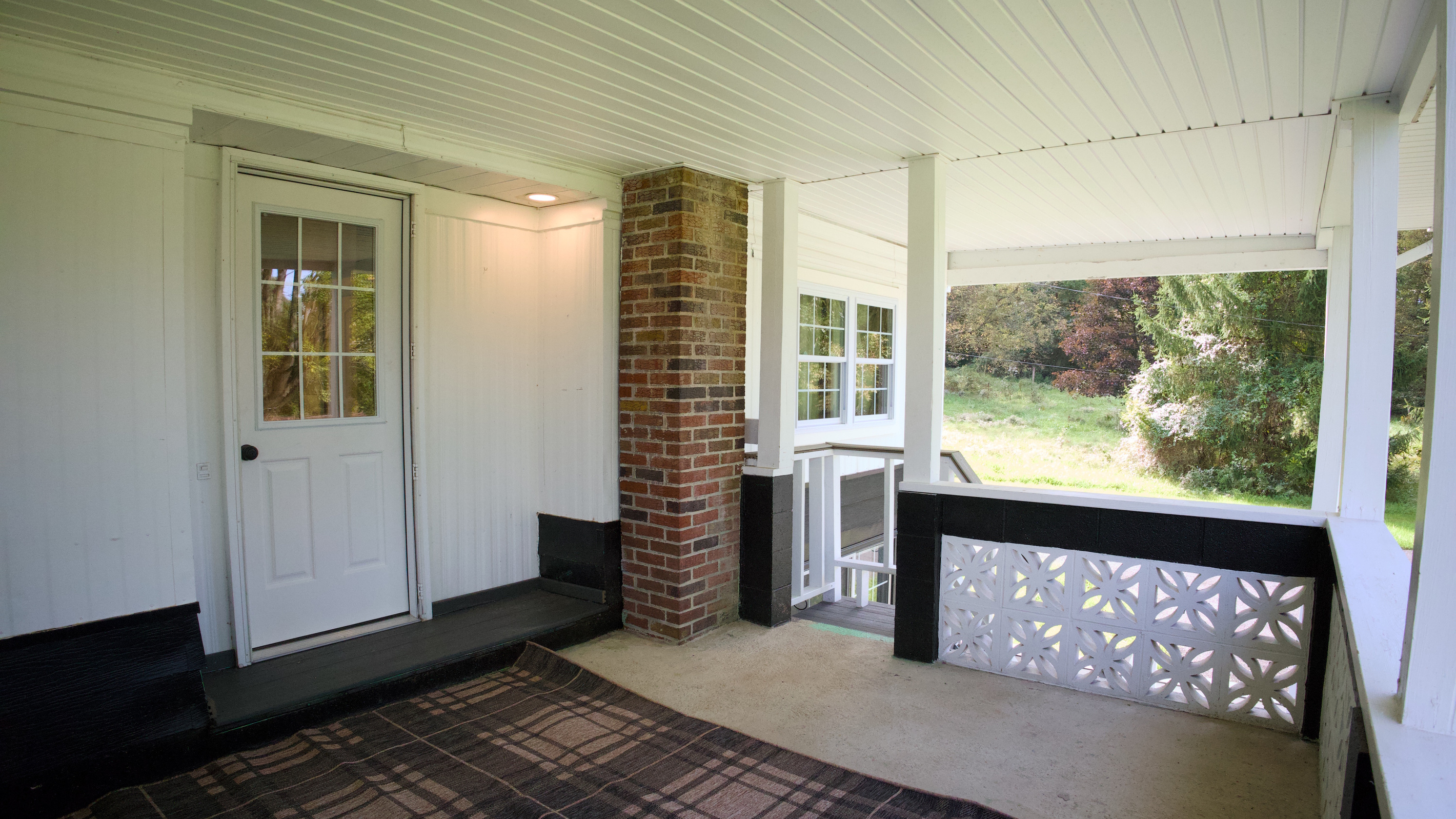 Front porch, looking towards the entrance steps