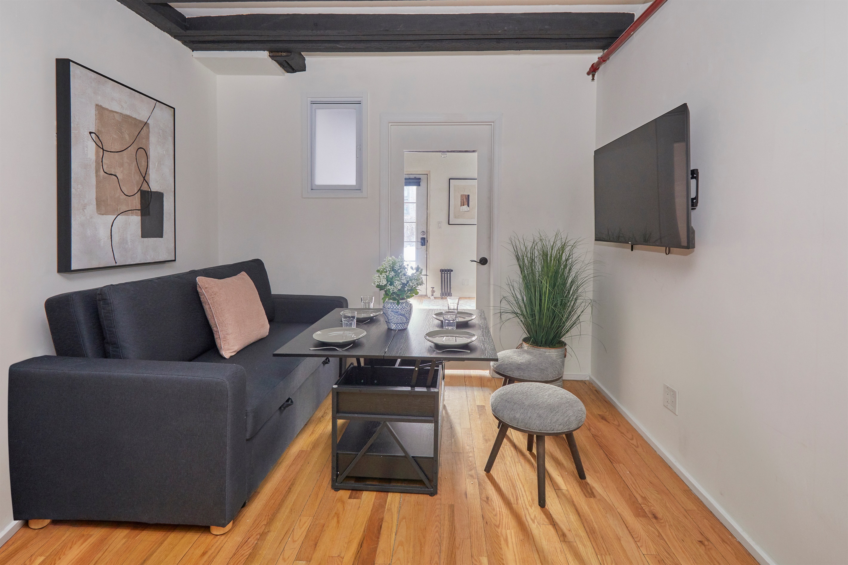Coffee table expands into a dining table