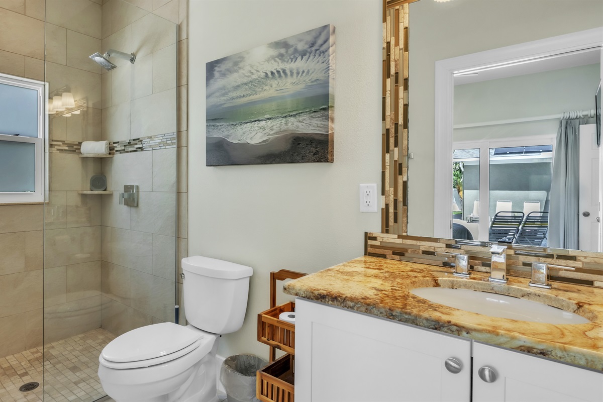 Modern bathroom East Wing with walk-in shower – AMI Beach House
