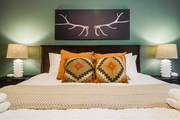 Spacious master with plush king bed & ensuite bathroom