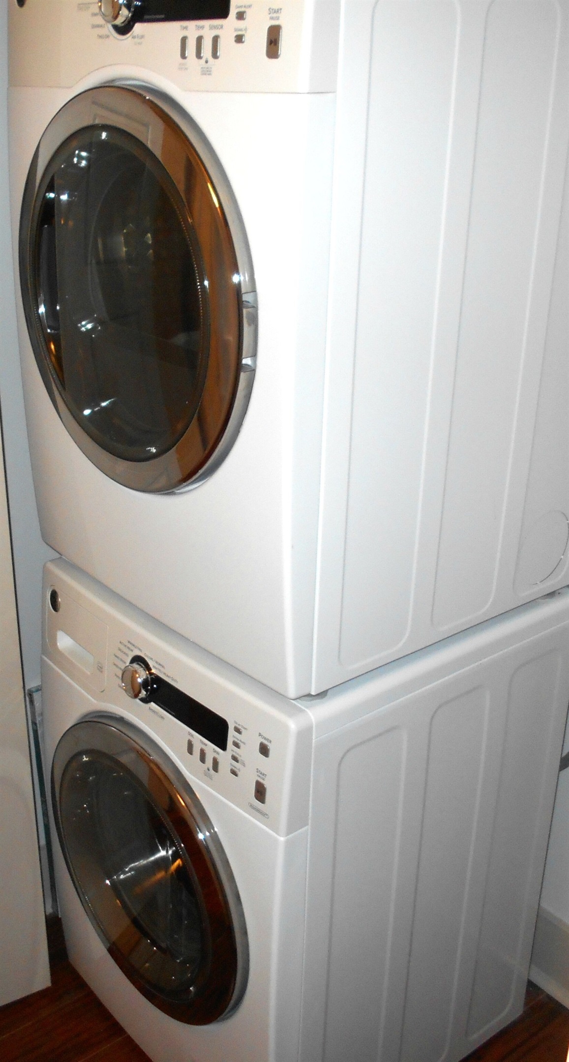 Washer and dryer in the apt.; soap and dryer sheets provided.