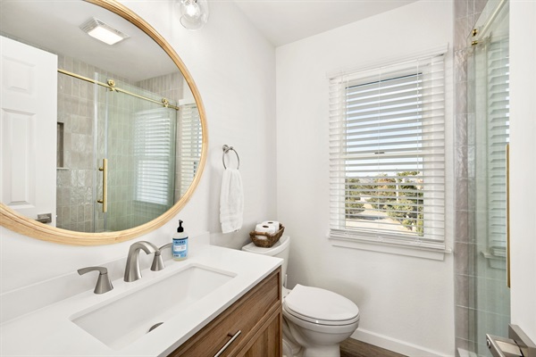 Master ensuite bath 1 -top floor