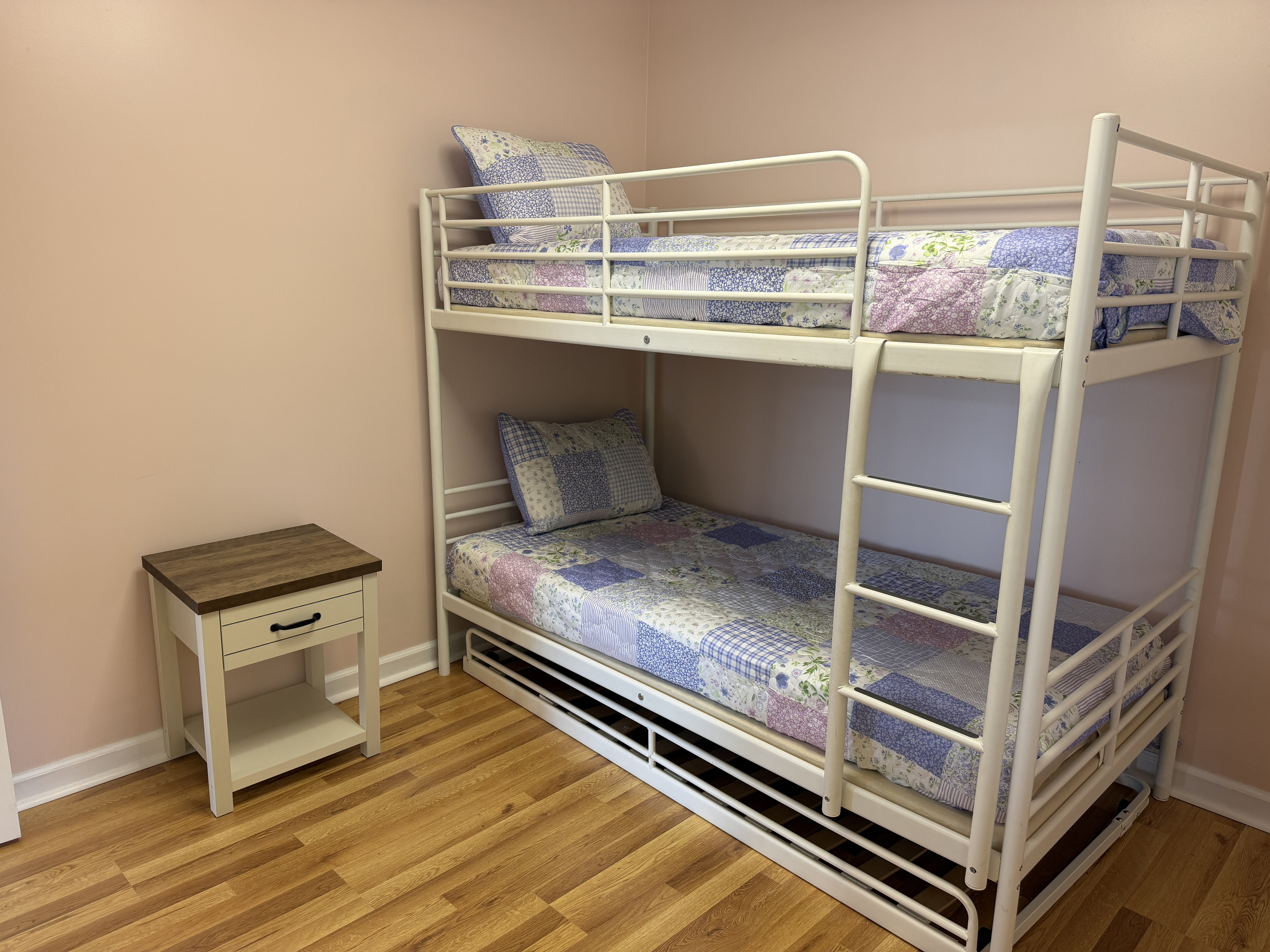 Bunk bed room