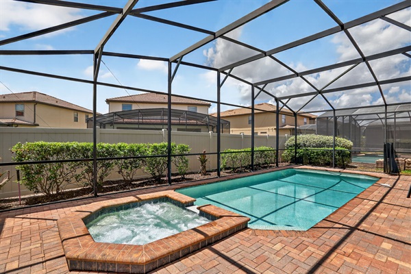 Pool And Spa Are Heated (heating is extra $)