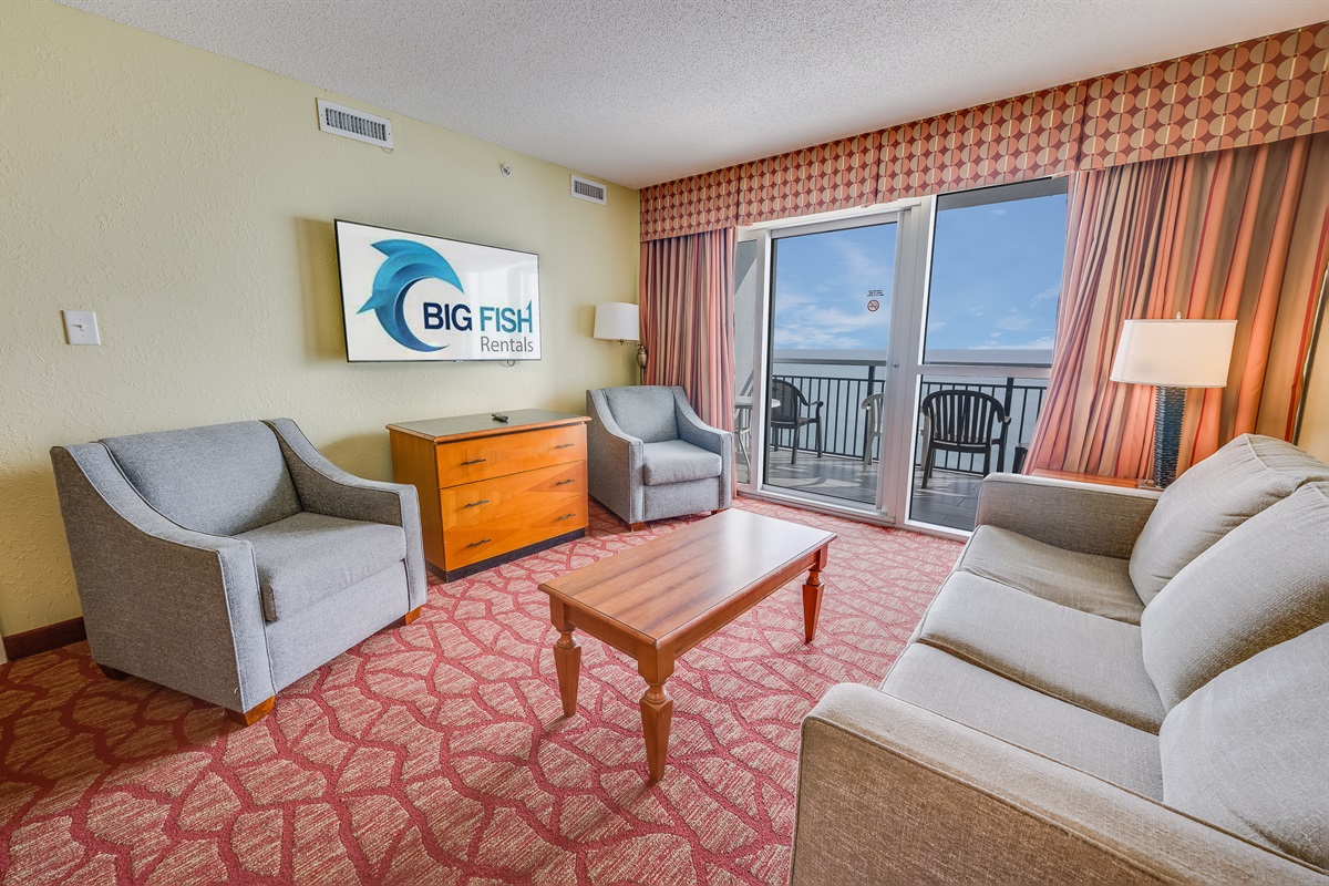 Amazing Living Room with Stunning Views🌊☀️