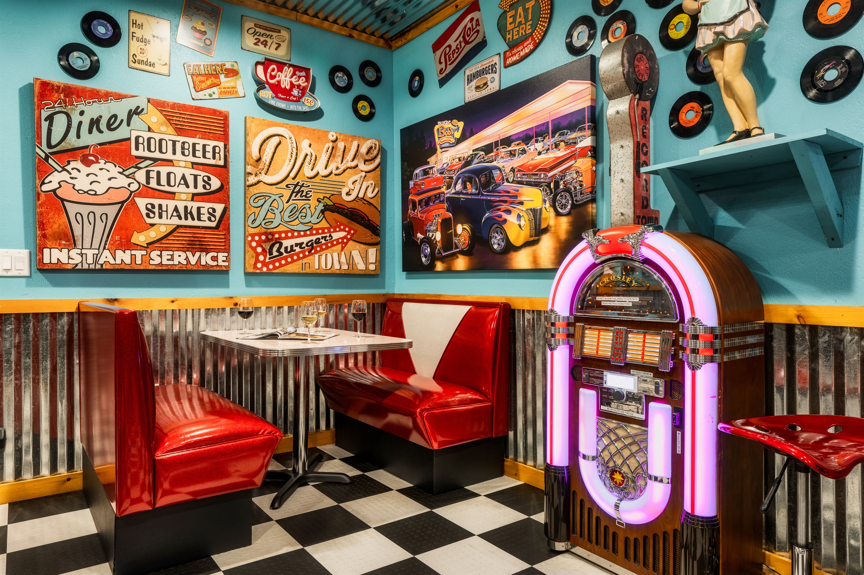 50's style game room