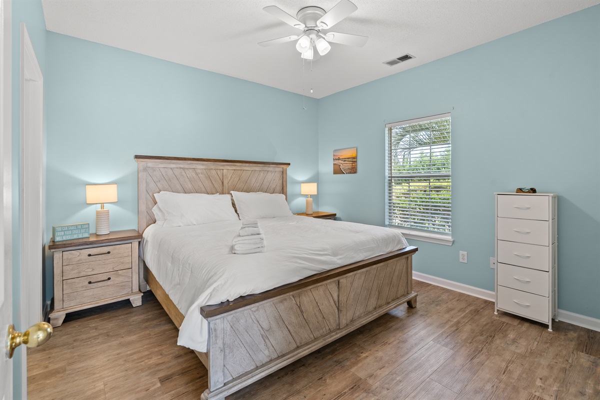 Large Main bedroom with king bed