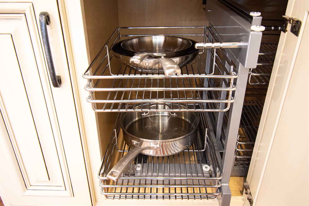 You'll have everything you need to cook if you plan on staying at the lodge (many more dishes not shown in the pantry)