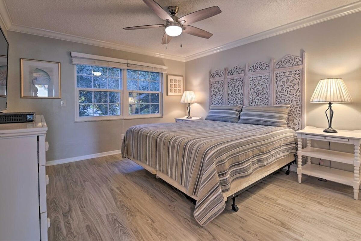 Bedroom with King Bed