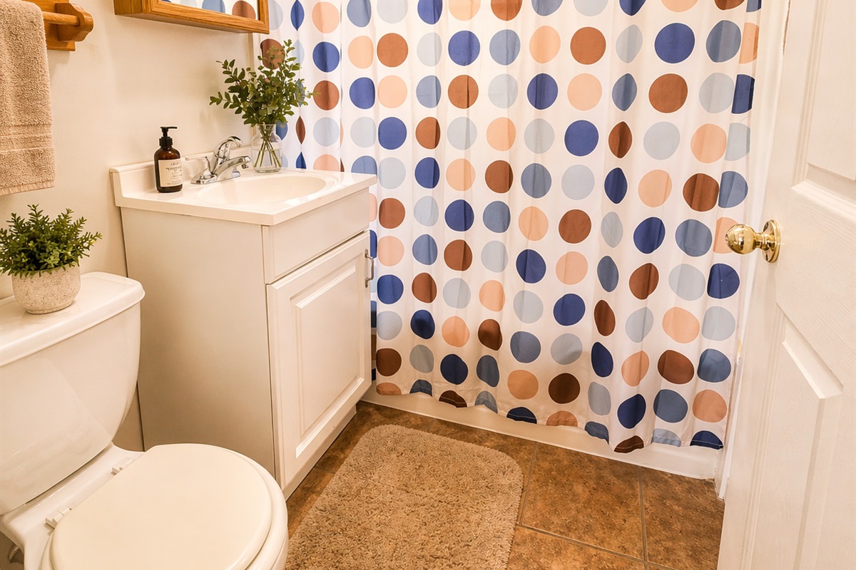 Bungalow #6 Bathroom