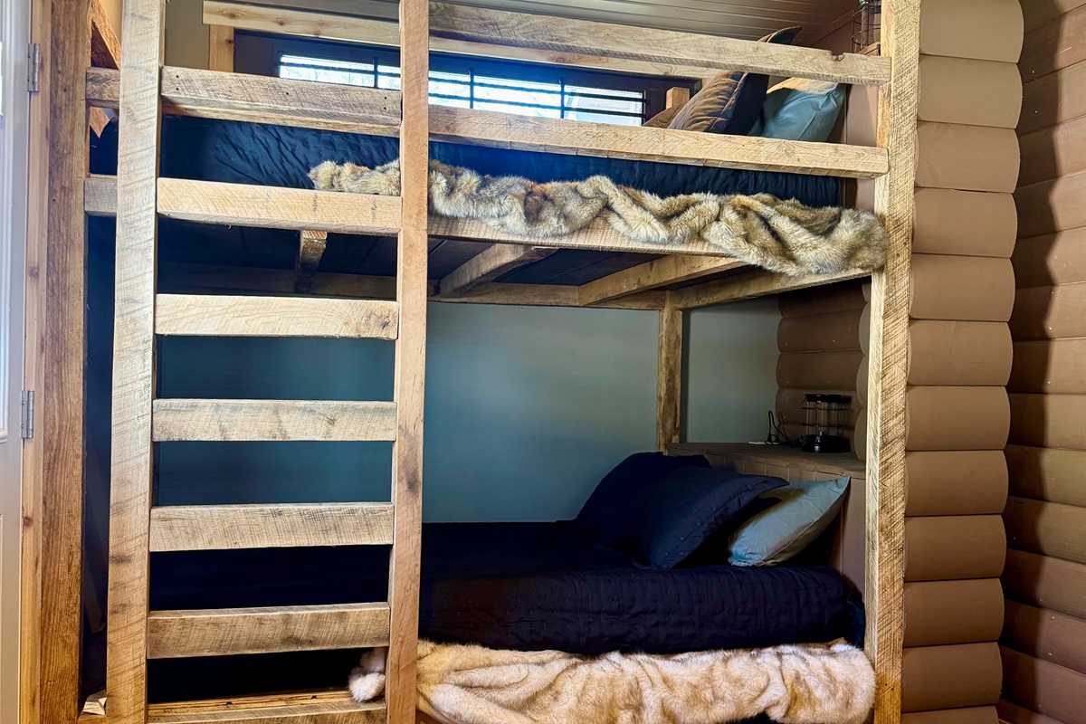 Game of Thrones bunk area. Double queen, bunkbeds.