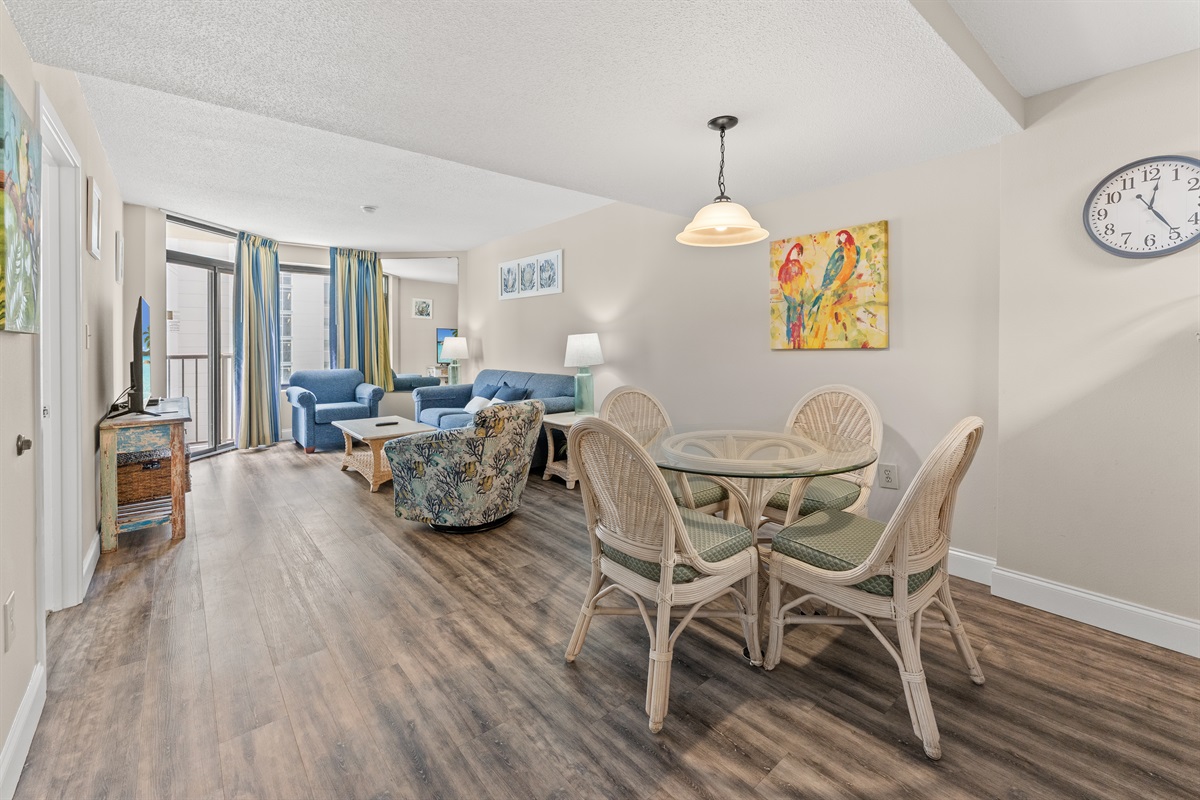 Lovely open concept condo- dining and Living room areas