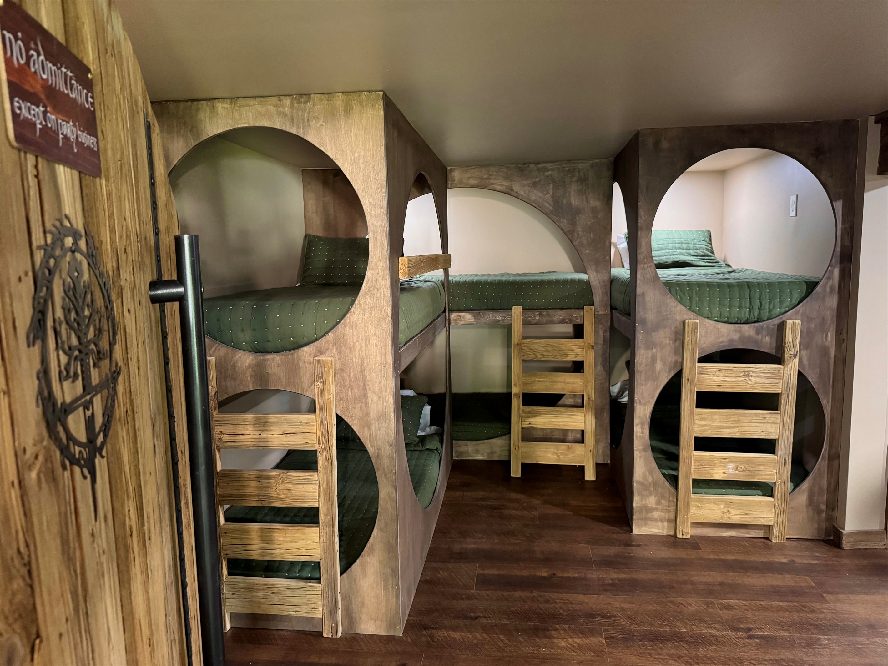 6 twin bunk beds