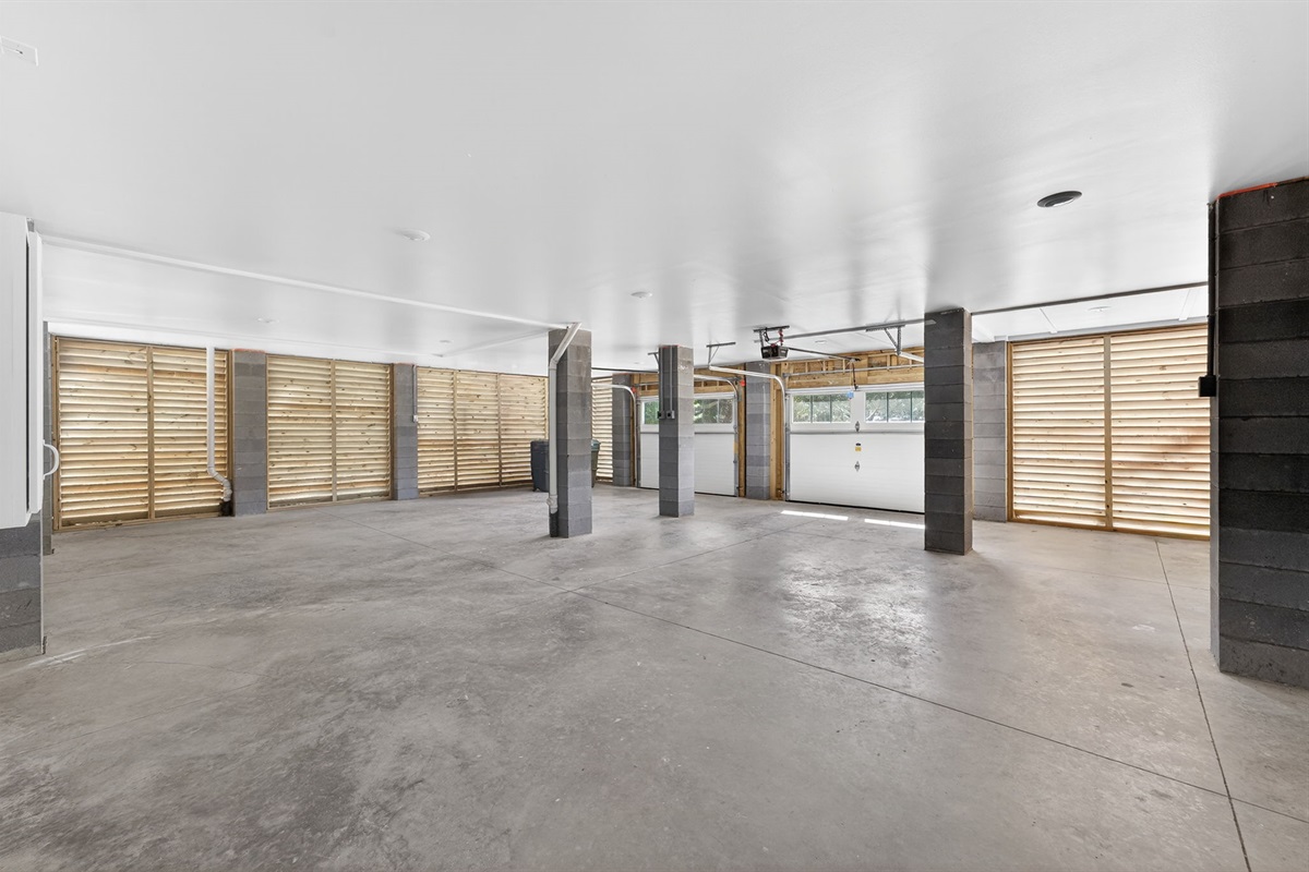 Garage | On Beach Time | 6 30th Ave, Isle of Palms, SC | IOP Escapes