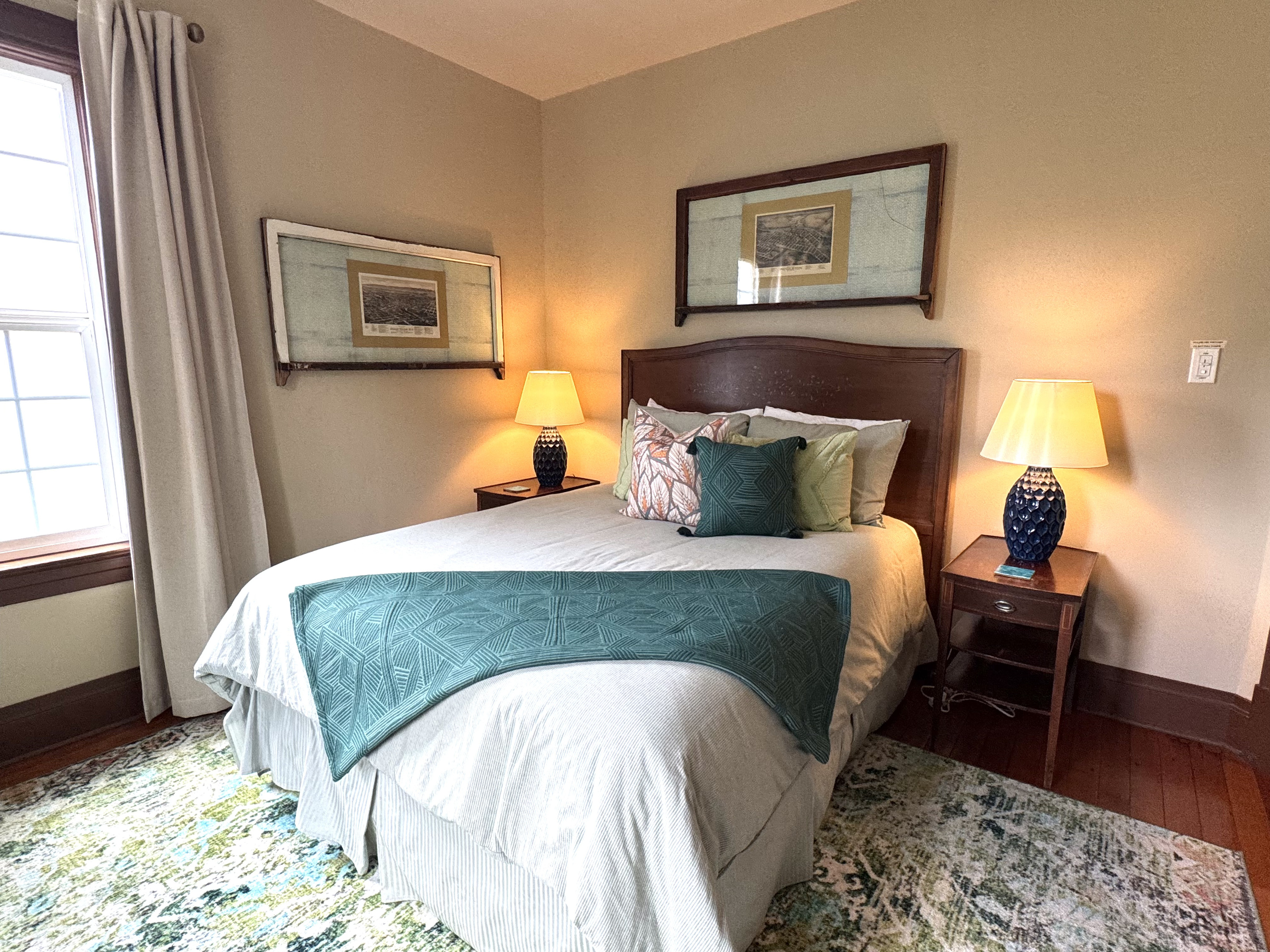 2nd Floor, Queen Bed