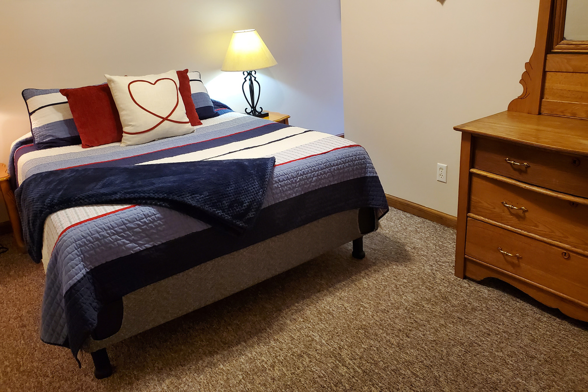 Queen bedroom