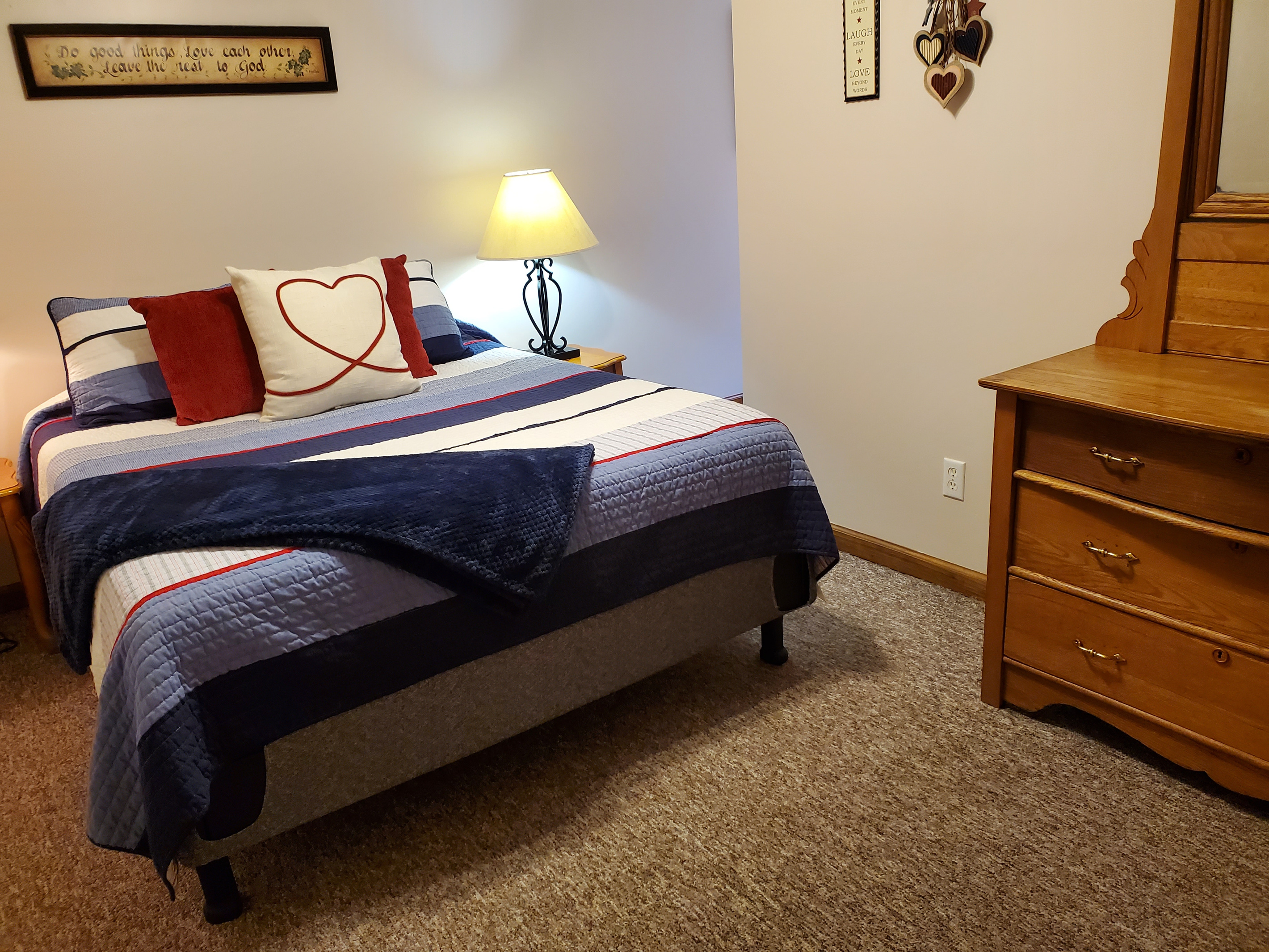 Queen bedroom
