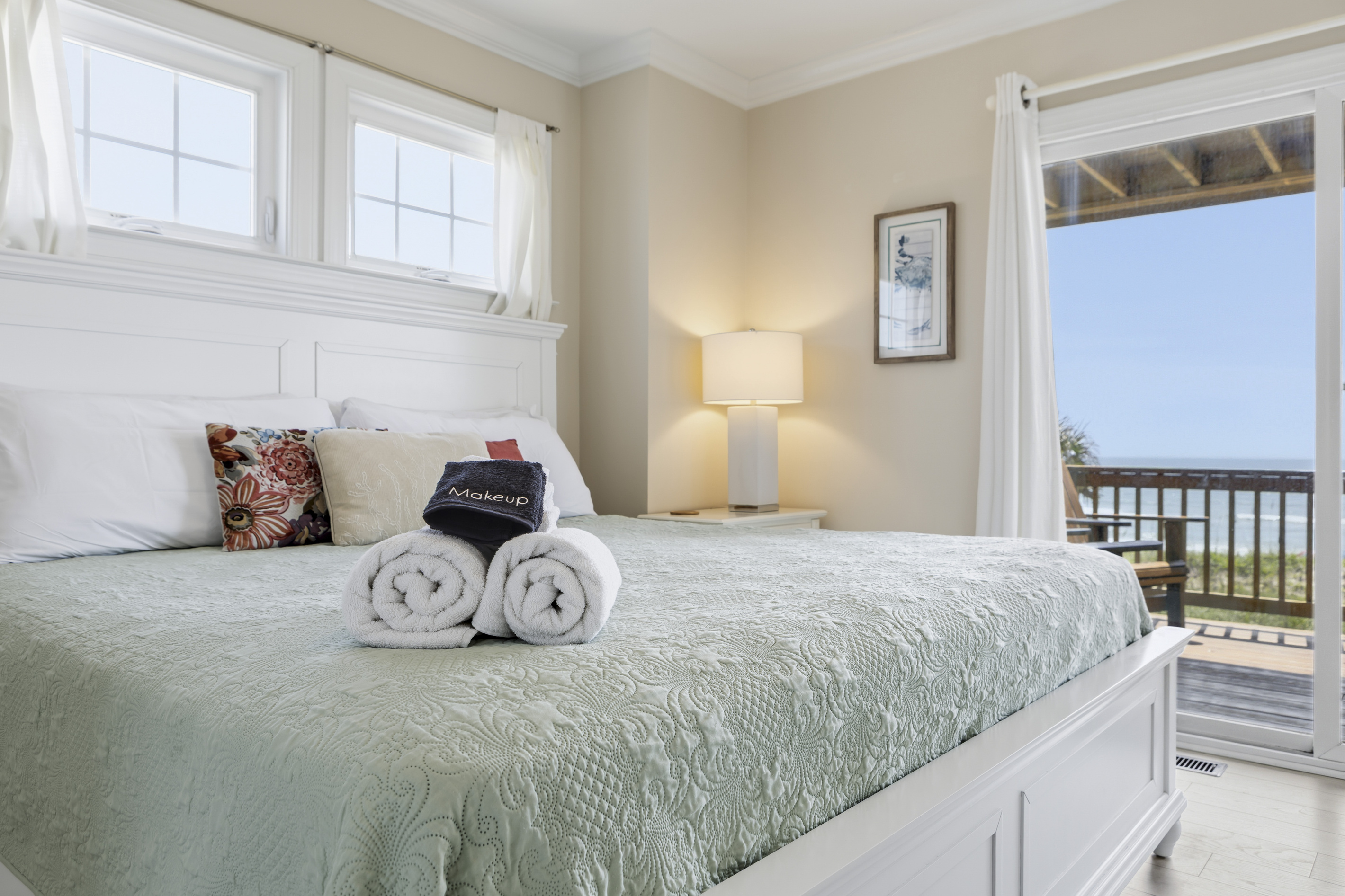 Bed & bath linens provided
