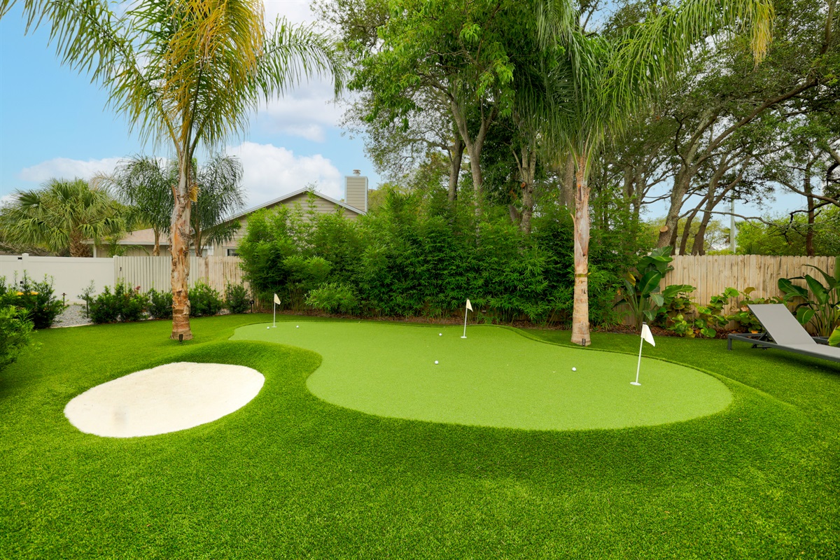 Practice your short game in paradise 🌿
Two private putting greens adds a fun, upscale touch to your outdoor retreat at Twin Court Retreat