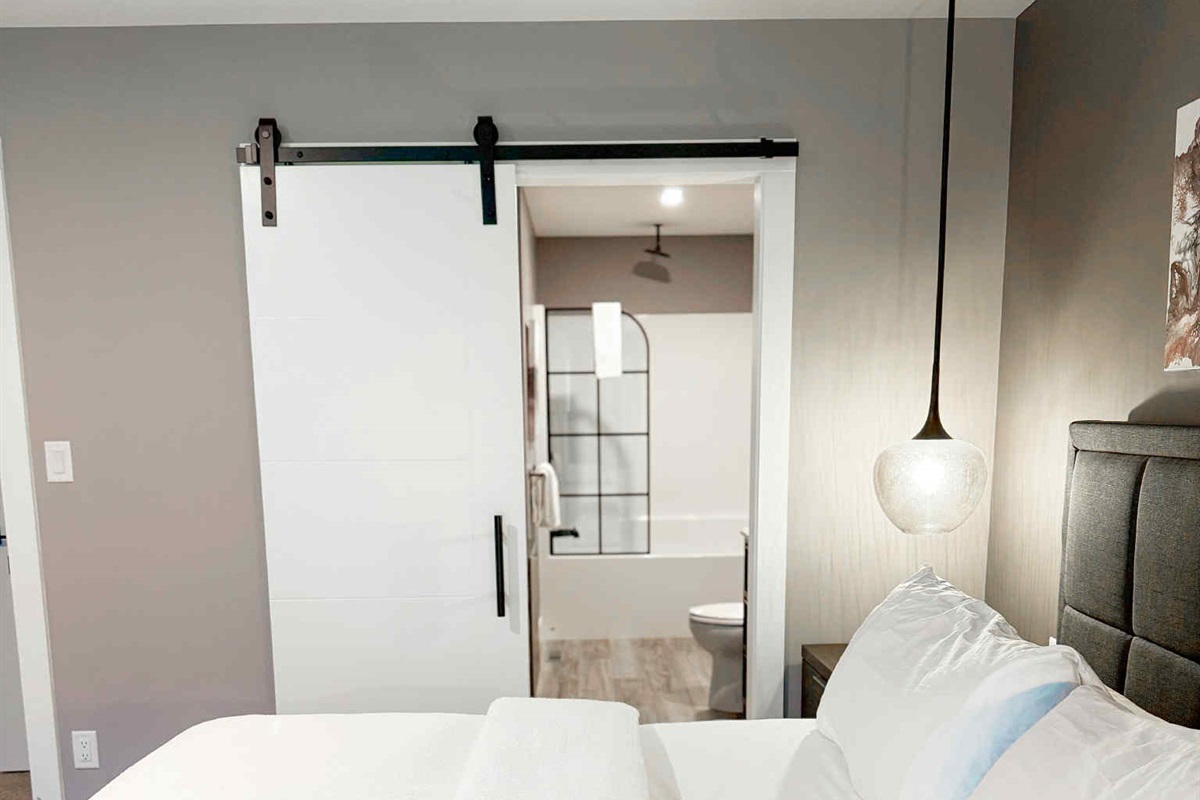 Entrance to Ensuite in primary.