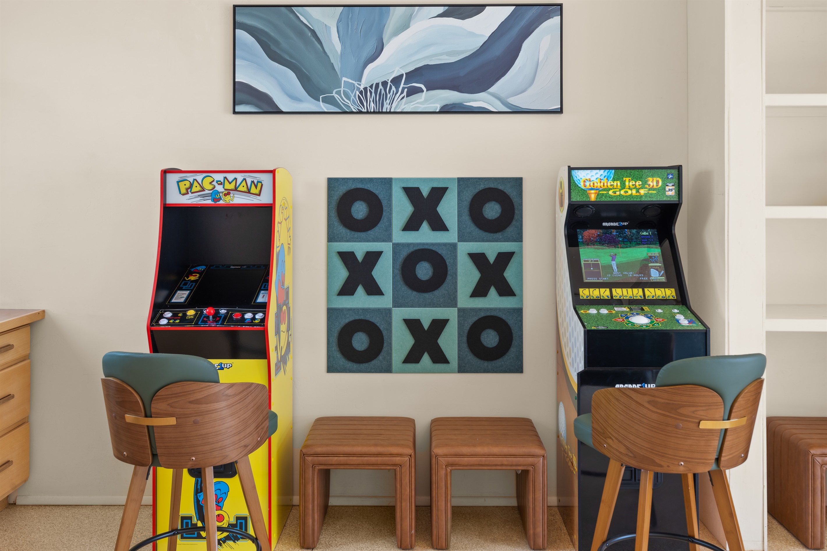 Bring on the nostalgia! Challenge your family to classic arcade games including Pac-Man and Golden Tee, or enjoy a life-sized game of tic-tac-toe.