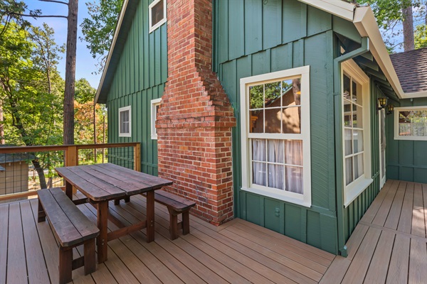 Dine outdoors on the spacious deck and enjoy peaceful views of the forest with your morning coffee or evening meal.
