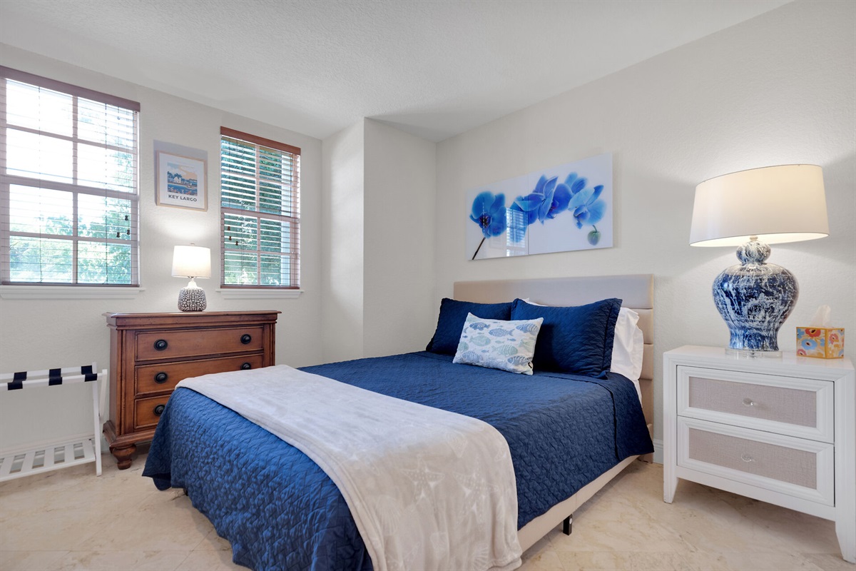 Third Bedroom with Queen on main living area floor