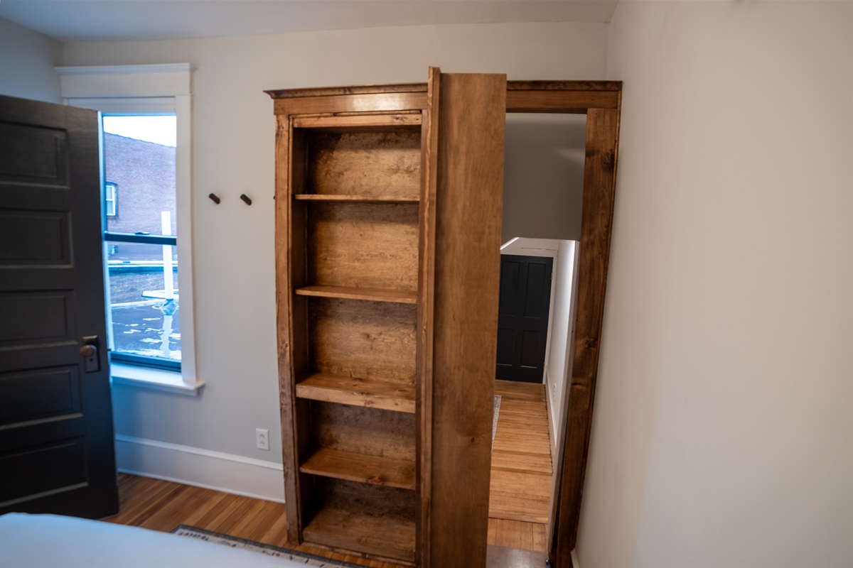 Hidden bonus room!