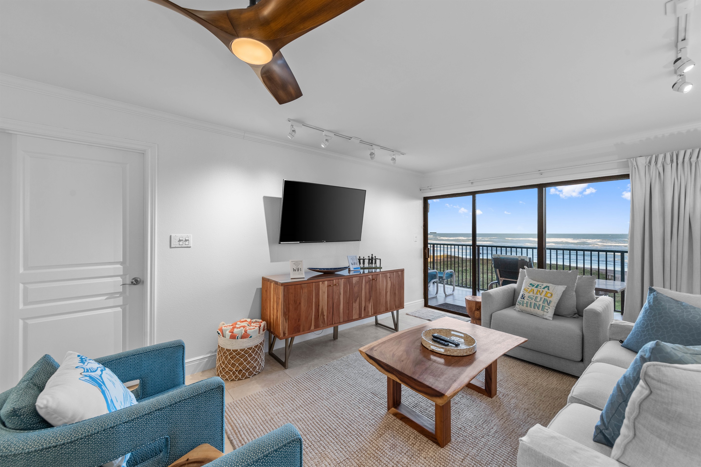 First Class at OVT 406 Beach Front 2