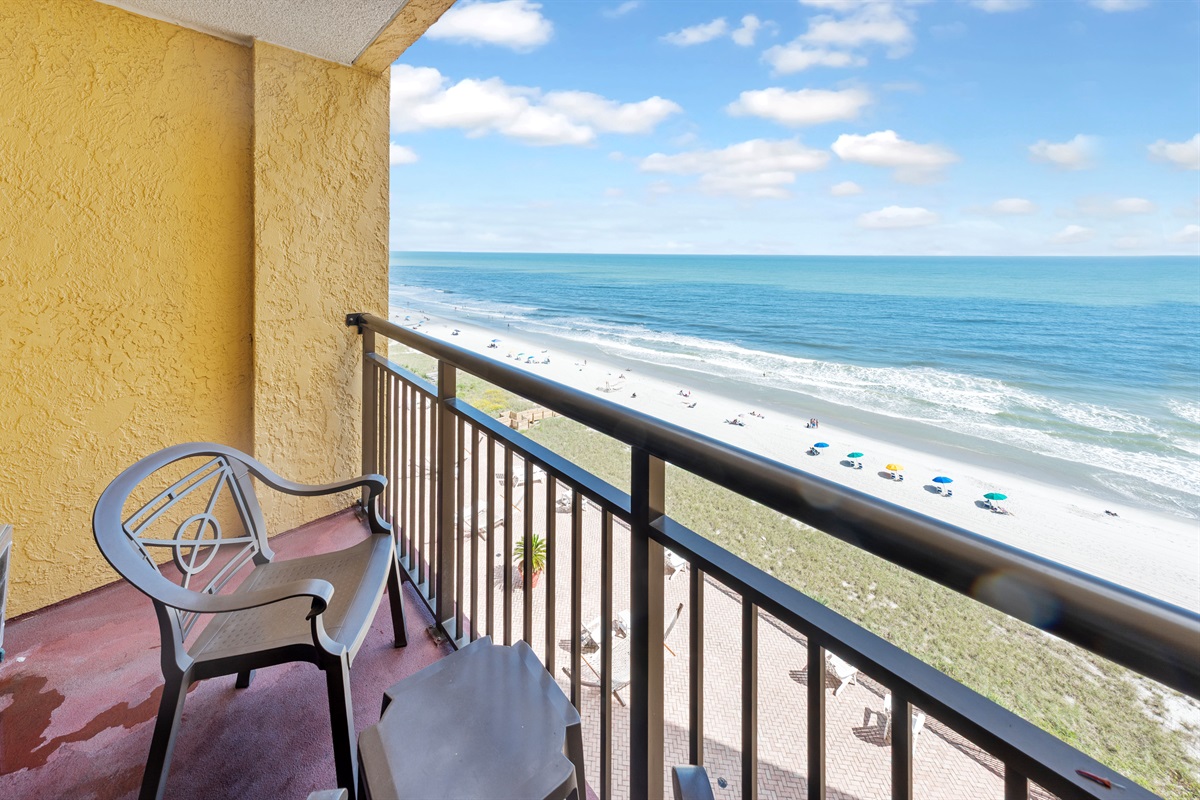 Balcony with Amazing Views of the Ocean🌊☀️