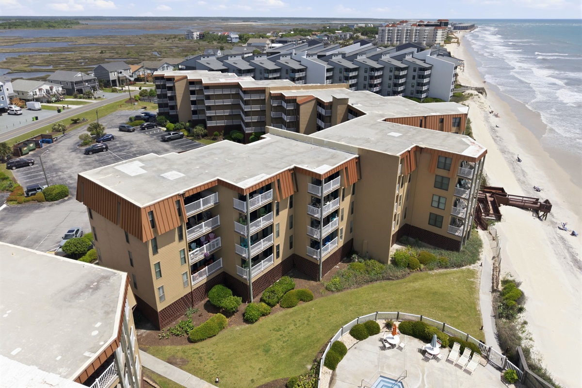 Topsail Dunes building 3 perfectly positioned along the coast with easy access to the sand and surf