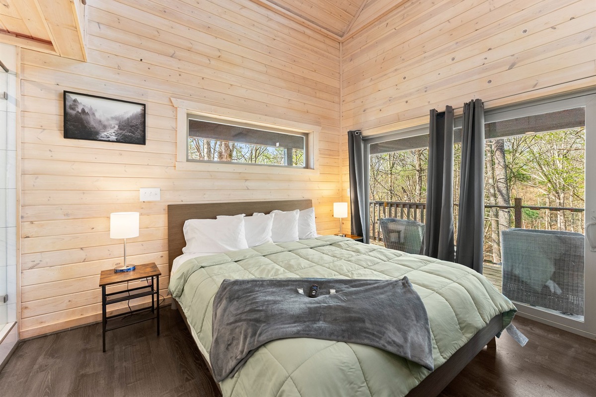 King Bed with a Relaxing View of Nature