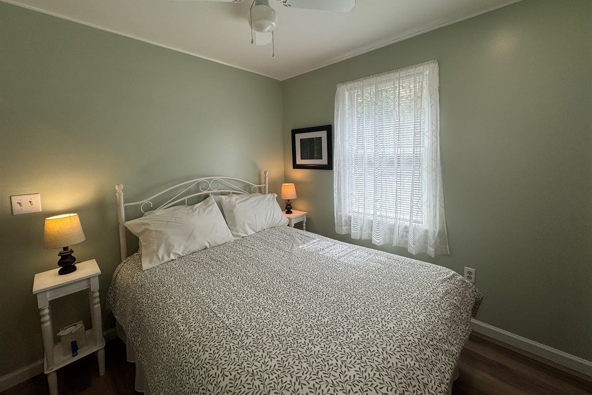 Queen bedroom