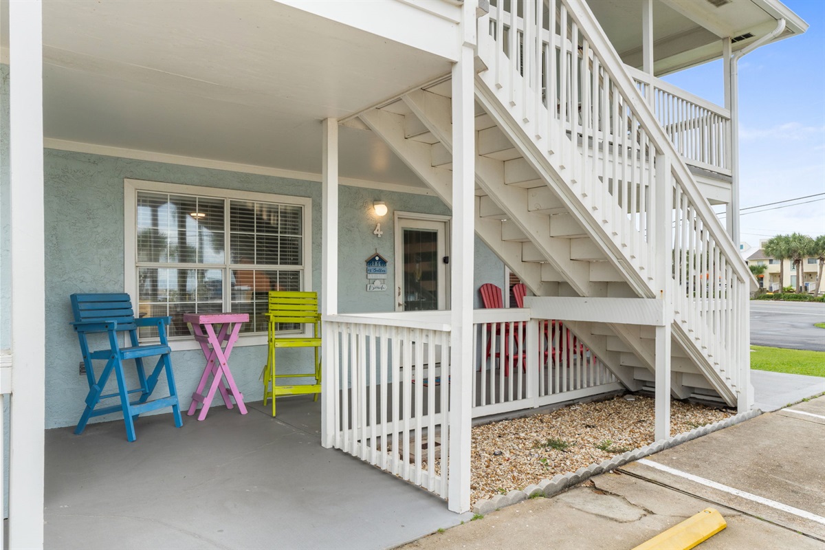 Ground Floor Unit. Outside Seating. 