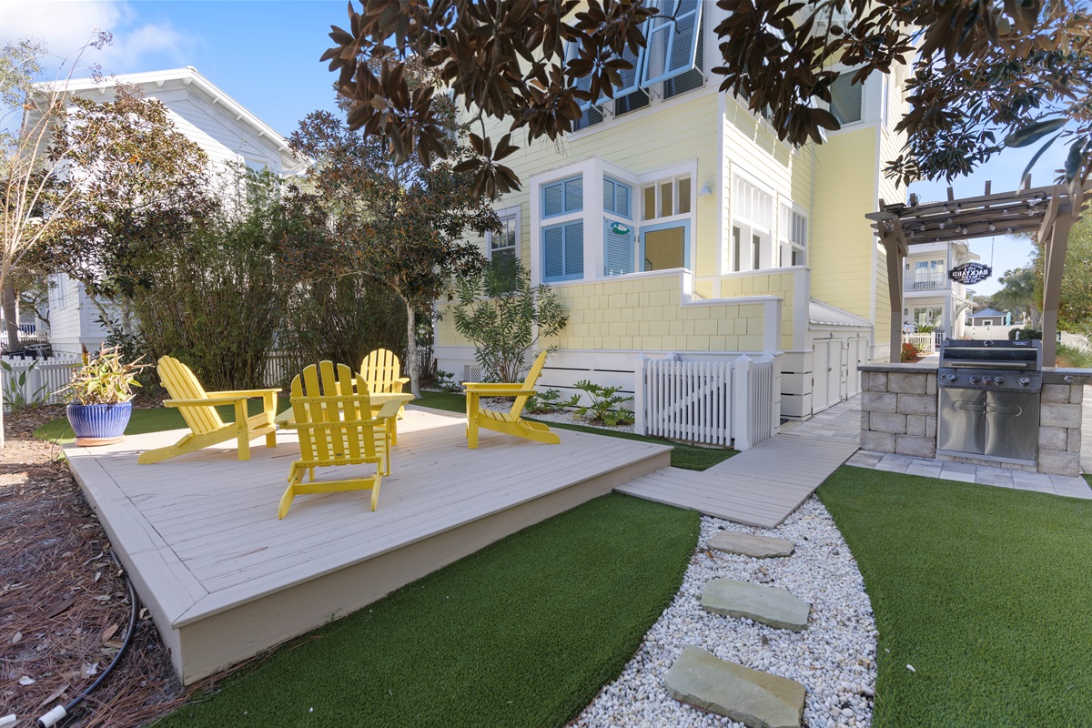 Great place for sunset, drinks, and grilling!