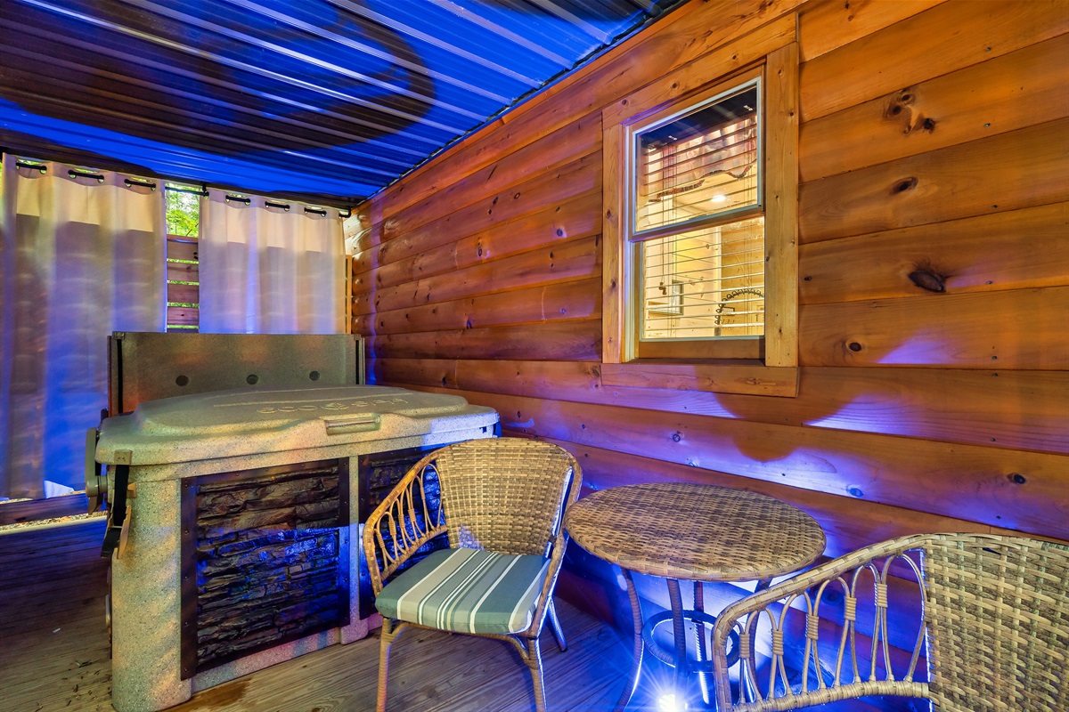 Hot tub area with extra seating