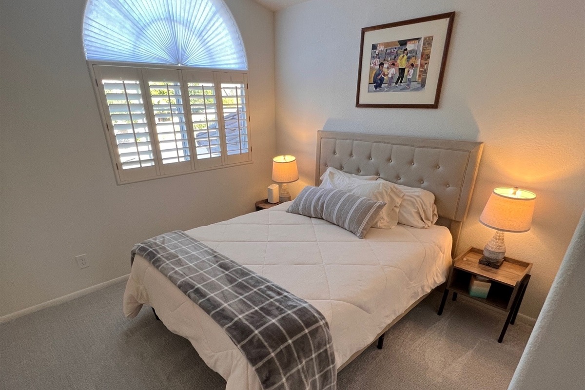 Upstairs Queen Bedroom