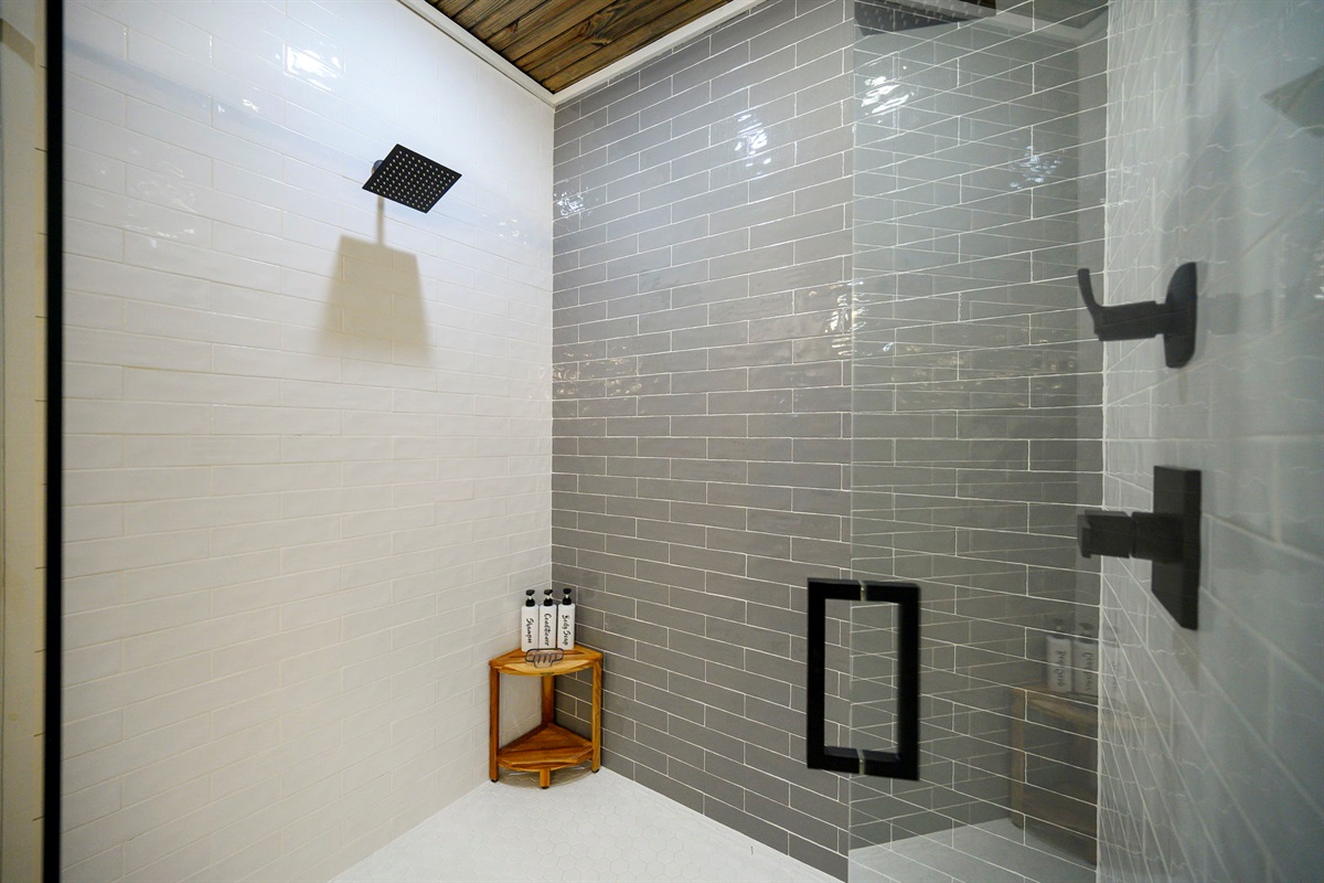 Spa-style walk-in shower with sleek finishes 🚿✨