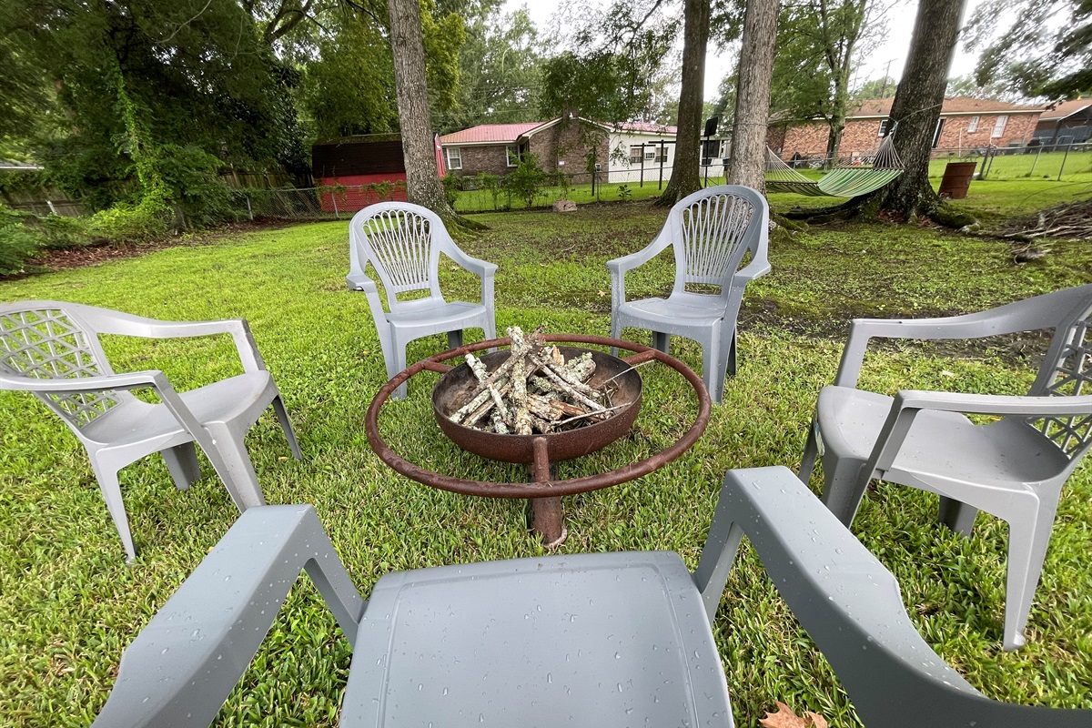 Wood burning fire pit