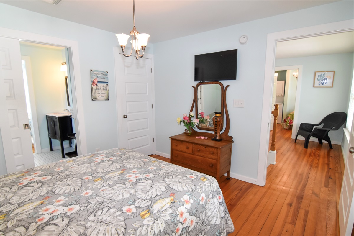 Queen in 4th Bedroom