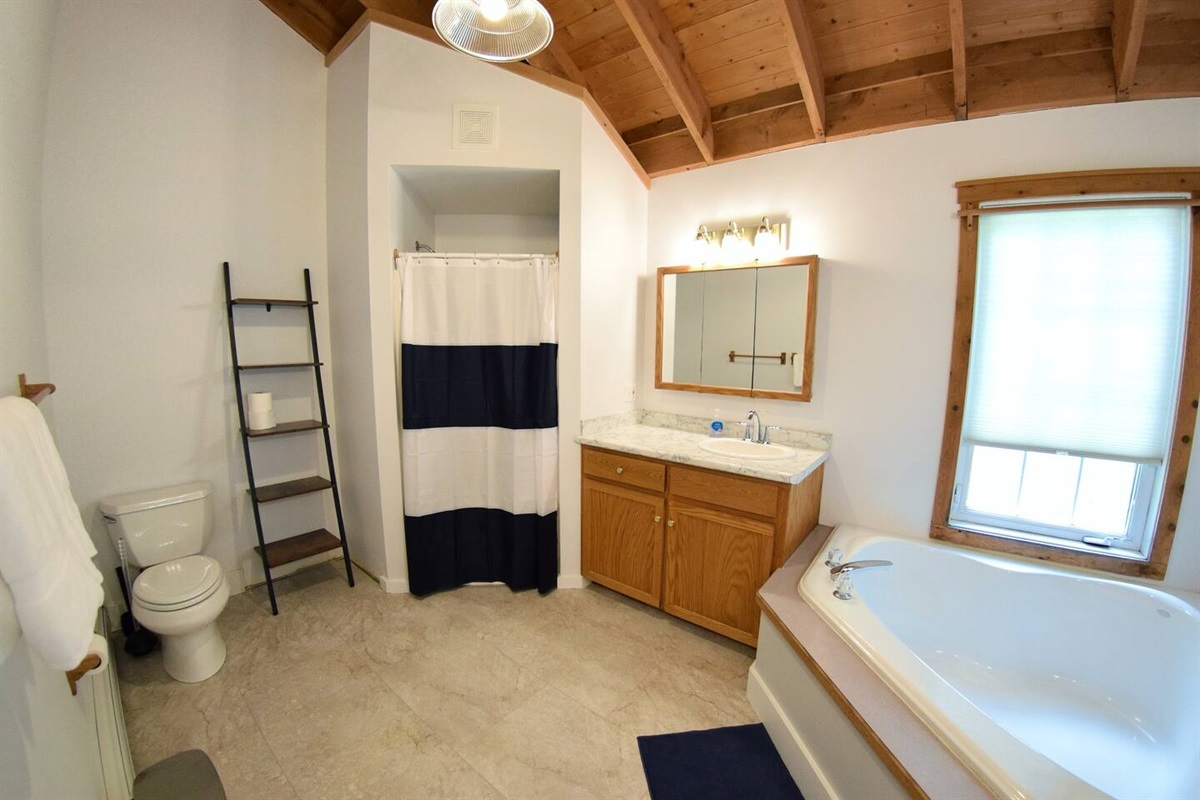 En suite with Bedroom #1