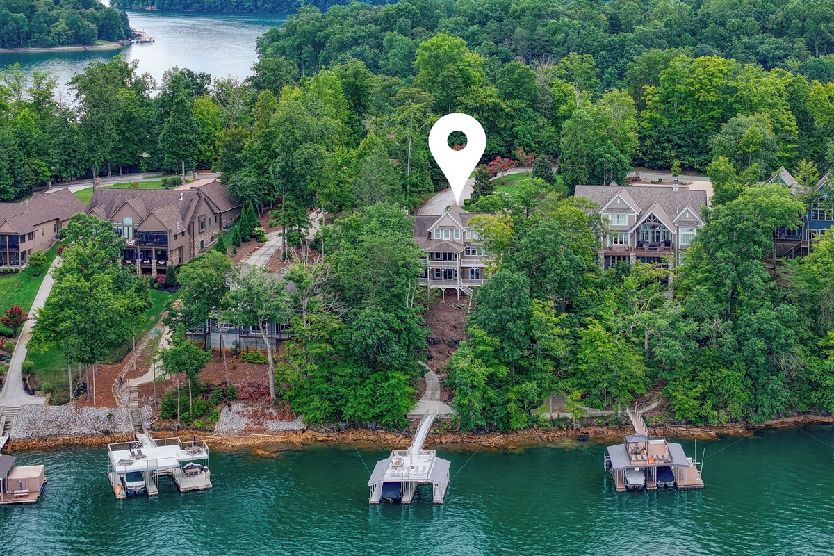 Beautiful Home Tucked Within The Trees