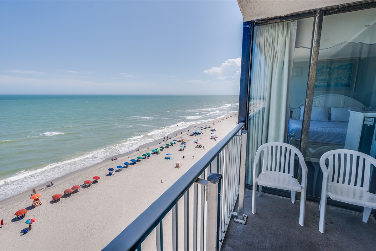 Balcony with Amazing Views of the Ocean🌊☀️