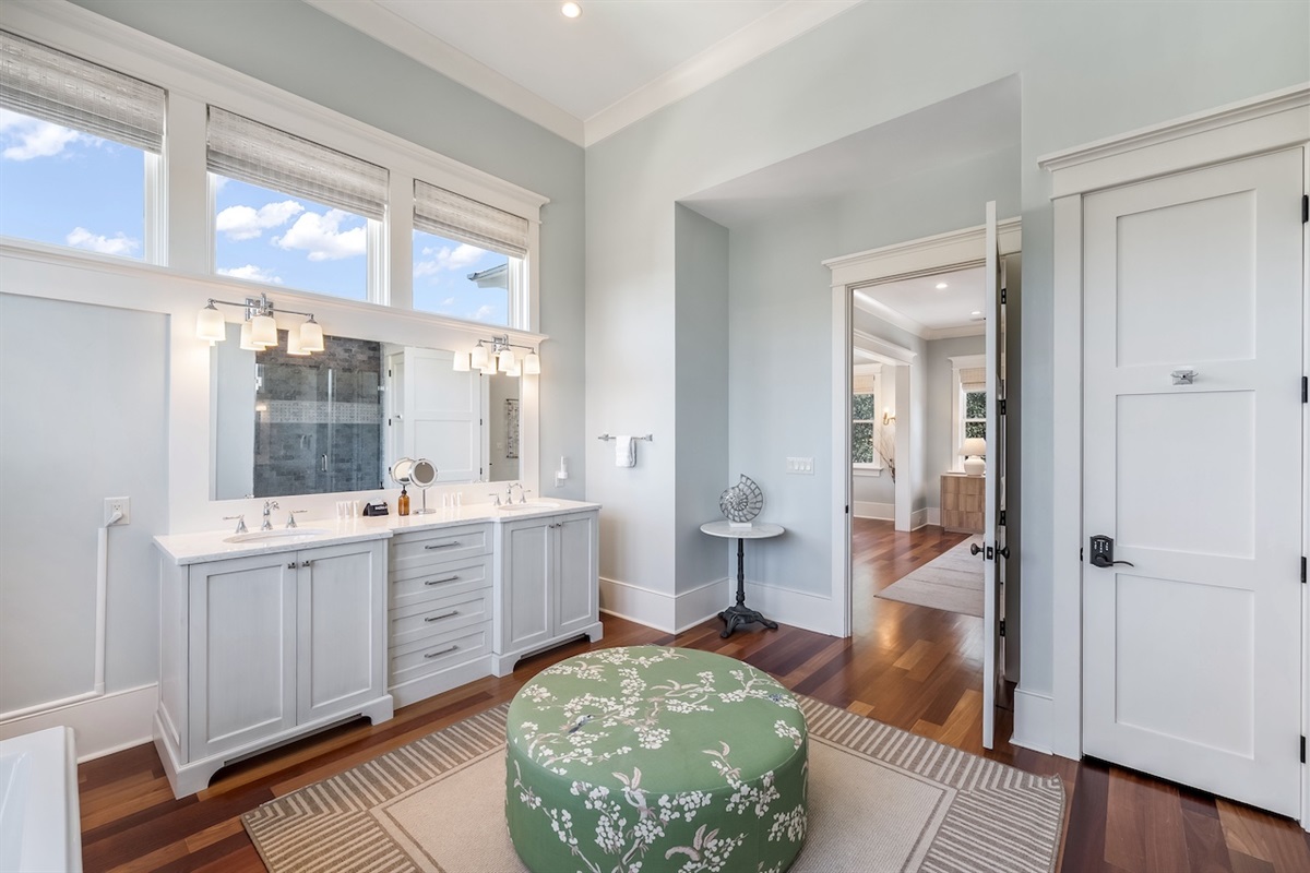 Bathroom 1: Shower + Tub Shore Thing | 4001 Palm Blvd | Isle of Palms, SC | IOP Escapes