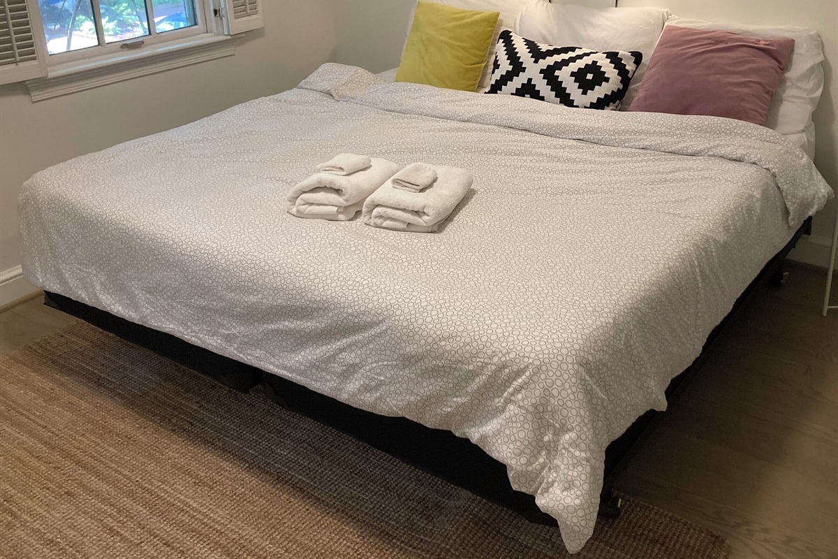 Twin beds can be combined into a king with our bed bridge kit—offering flexible comfort for couples, families, or friends traveling together.