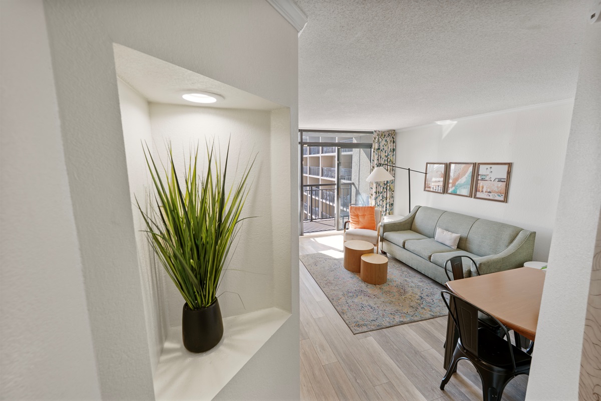 Amazing Living Room with Stunning Views🌊☀️